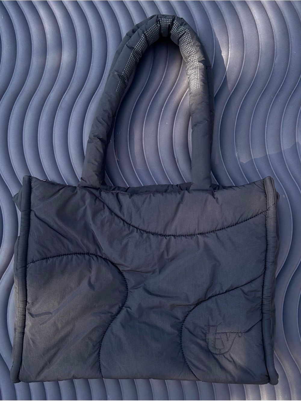 Black Thirty Years Drift Tote - Puffy Plush Quilted Bag